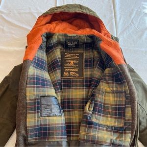 Barbour for Land Rover, men’s waxed cotton coat size large.
